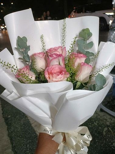 Shophoa PHƯƠNG LIÊN có đa dạng mẫu hoa mới lạ, trẻ trung, hiện đại