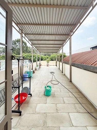 BÁN NHÀ MT 86 LÝ THÁI TỔ Q3 - NHÀ 2 MẶT TIỀN - THANG MÁY SỊN SÒ 