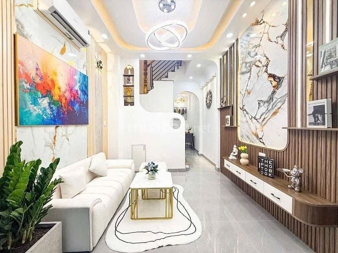 Hiếm có khó tìm chỉ 3tỷ250 sở hữu ngay nhà đẹp 52m2 ngay chợ Bến Thành