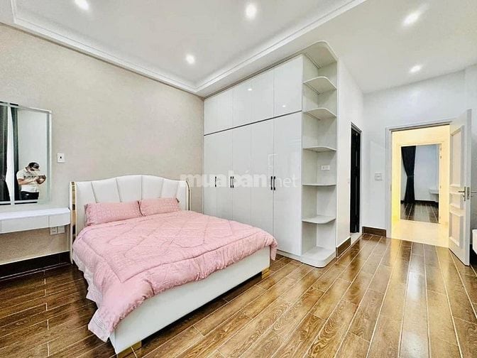 Đang cho thuê CHDV 20tr/tháng Phạm Văn Hai P5 Q.Tân Bình giá 2tỷ150tr 