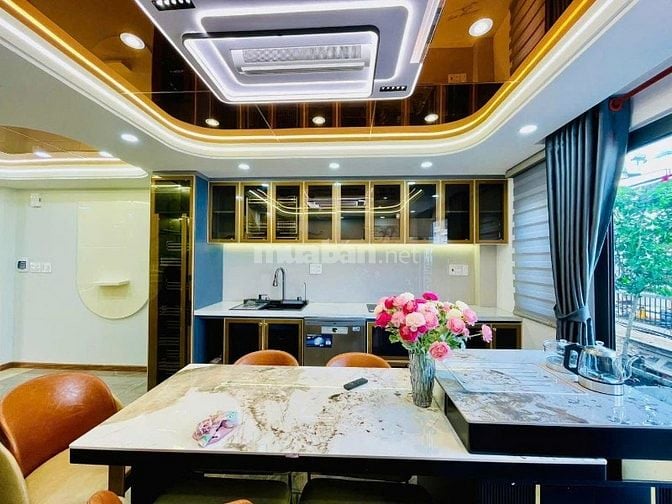 Nhà chính chủ cần ra gấp duy nhất căn Đ.Trần Hưng Đạo Q5 68M2 chỉ 3TỶ4