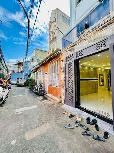 Nhà chính chủ cần ra gấp duy nhất căn Đ.Trần Hưng Đạo Q5 68M2 chỉ 3TỶ4