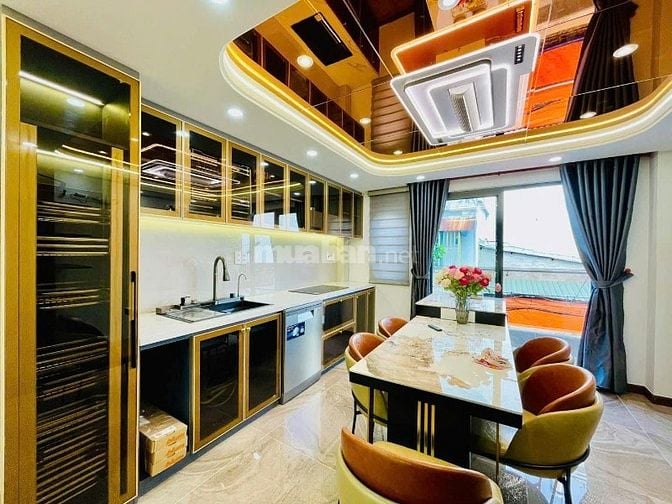 Nhà chính chủ cần ra gấp duy nhất căn Đ.Trần Hưng Đạo Q5 68M2 chỉ 3TỶ4