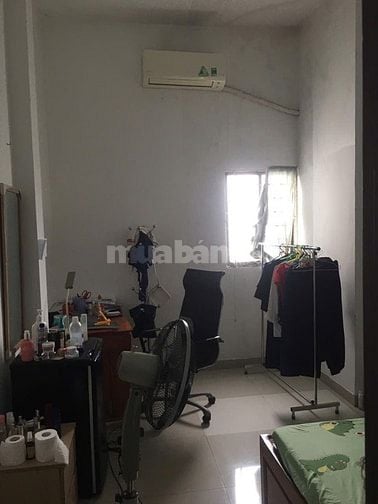 Nhà 4x13m chưa bao gồm sân riêng 4x3m , 2 phòng ngủ 2 nhà vệ sinh