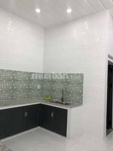 vỡ nợ bán gấp nhà đường Bùi Minh Trực, P 5, quận 8. 62m2, giá 975tr