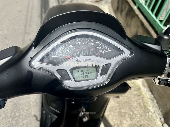Can bán xe Vespa 2023