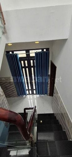 cách xe hơi quay đầu 1căn nhà 28/lương văn can P15Q8.4tỷ750(TL)