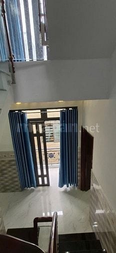 cách xe hơi quay đầu 1căn nhà 28/lương văn can P15Q8.4tỷ750(TL)