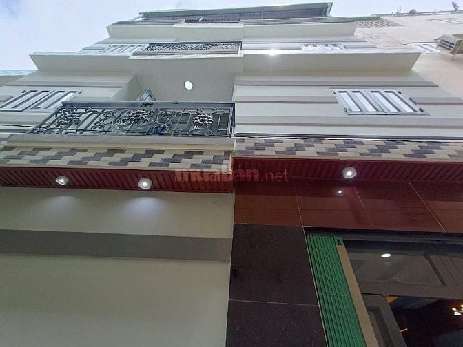 cách xe hơi quay đầu 1căn nhà 28/lương văn can P15Q8.4tỷ750(TL)