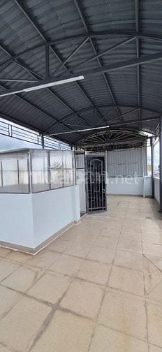 cách xe hơi quay đầu 1căn nhà 28/lương văn can P15Q8.4tỷ750(TL)