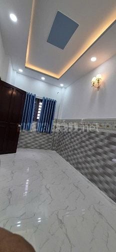 cách xe hơi quay đầu 1căn nhà 28/lương văn can P15Q8.4tỷ750(TL)