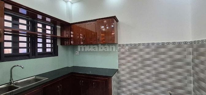 cách xe hơi quay đầu 1căn nhà 28/lương văn can P15Q8.4tỷ750(TL)