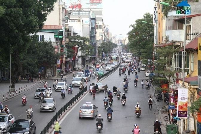 TẬP THỂ ĐỐNG ĐA CÁCH PHỐ NGUYỄN LƯƠNG BẰNG 30M - Ô TÔ ĐỖ CẦU THANG