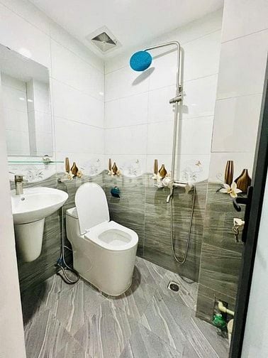 TẬP THỂ ĐỐNG ĐA CÁCH PHỐ NGUYỄN LƯƠNG BẰNG 30M - Ô TÔ ĐỖ CẦU THANG
