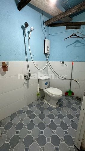 Cho thuê nhà cấp 4 nhỏ 24m2, thoáng đãng, wifi miễn phí, đường 2 ô tô 