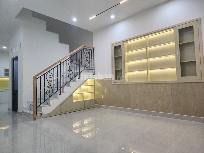 Căn hộ cho thuê, 4,8× 17,5 , dòng tiền 20tr, 6 phòng