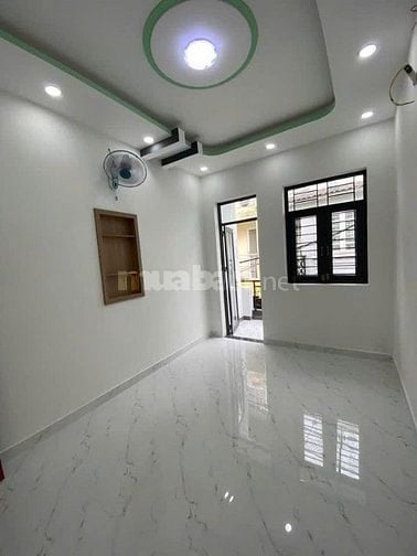 VỀ QUÊ BÁN NHÀ Q12 Đ.NGUYỄN VĂN QUÁ 47.M2 1TỶ420 SHR NHÀ ĐÚC 100%