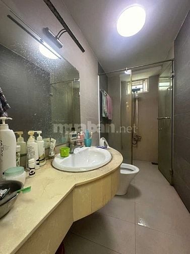 CHỦ GẤP BÁN GIẢM 600TR Nguyễn Đình chiểu Q3.Giá 7tỷ.DT54m2, 4 tầng, 4.
