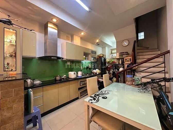 CHỦ GẤP BÁN GIẢM 600TR Nguyễn Đình chiểu Q3.Giá 7tỷ.DT54m2, 4 tầng, 4.