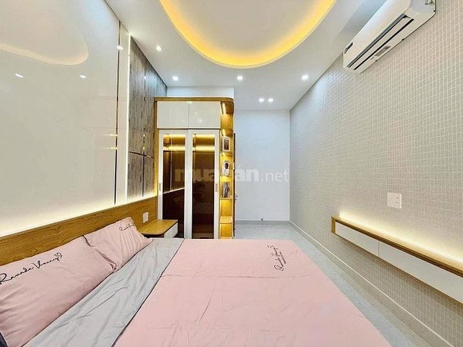 Nhà đẹp 4 tầng kế sân bay Tân Sơn Nhất - 44m2 giá 2tỷ780 đường Yên Thế