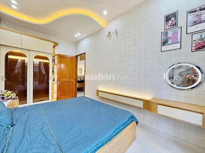 Nhà đẹp 4 tầng kế sân bay Tân Sơn Nhất - 44m2 giá 2tỷ780 đường Yên Thế