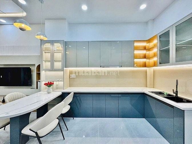 Nhà thanh lí có pháp lí chuẩn ở Đ.Nguyễn Tri Phương P9 Q10 giá 2tỷ1 