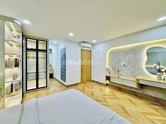 Nhà thanh lí có pháp lí chuẩn ở Đ.Nguyễn Tri Phương P9 Q10 giá 2tỷ1 