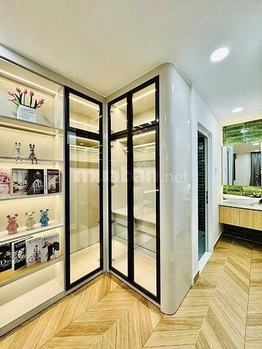 Nhà thanh lí có pháp lí chuẩn ở Đ.Nguyễn Tri Phương P9 Q10 giá 2tỷ1 