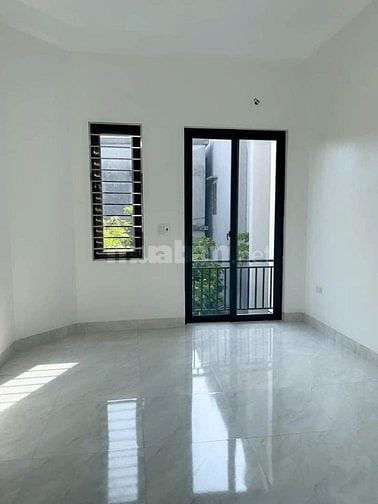 NHÀ Đ.VÕ VĂN NGÂN, THỦ ĐỨC 40.M2 1TỶ390 SHR, NHÀ 1T1L ĐÚC 100%, KẾ CHỢ