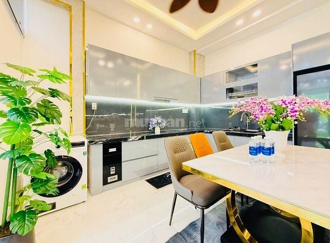 Nhanh tay thì còn bán gấp nhà Trần Nhân Tôn, Quận 10 giá chỉ 1tỷ790
