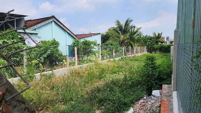 CẦN TIỀN KD BÁN GẤP 240M2 ĐẤT MẶT TIỀN TÂN PHÚ TRUNG CỦ CHI GIÁ 570 TR