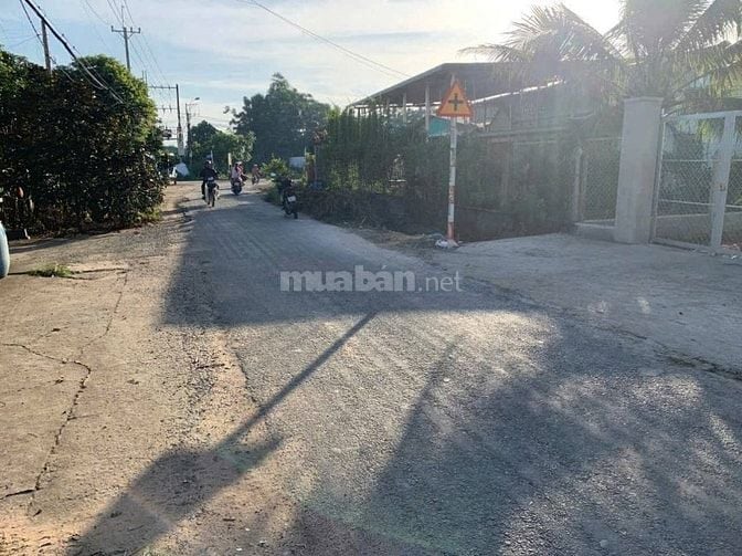 CẦN TIỀN KD BÁN GẤP 240M2 ĐẤT MẶT TIỀN TÂN PHÚ TRUNG CỦ CHI GIÁ 570 TR