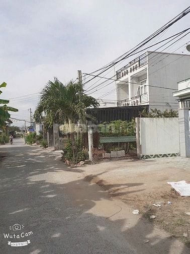 Nhà đẹp mới xây dựng ngay chợ Bình Chánh giá rẻ SHR hỗ trợ ngân hàng