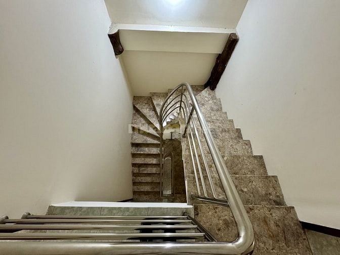 Nhà Nguyễn Thượng Hiền - 76m2 - 4 tầng - Hẻm ok tô - nhỉnh 8 đồng