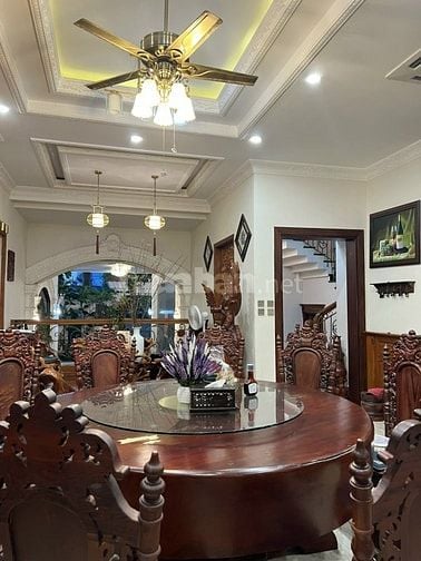 NHÀ BÈ - THỊ TRẤN BIỆT THỰ 5 TẦNG 178M2(8 X 22.3)  GIÁ 25 TỶ 