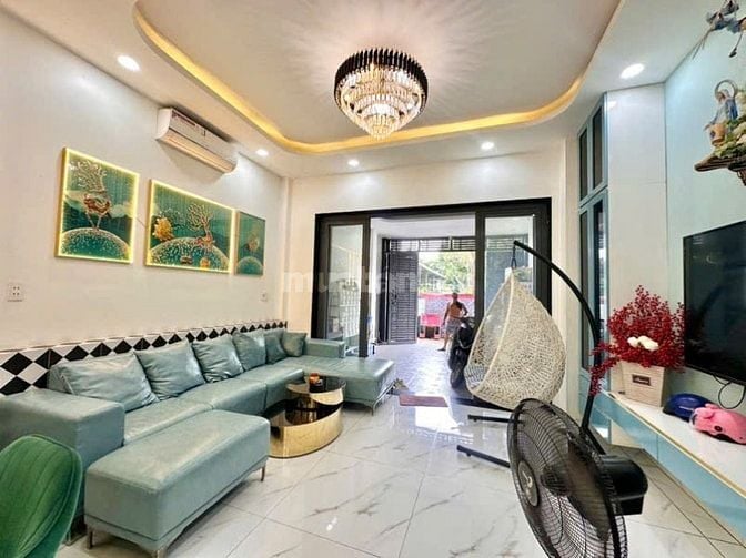Nhà Q9 ô tô ngủ trong nhà 4 tầng 4pn thiết kế sang trọng 
