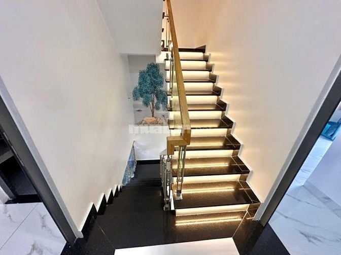 Nhà Q9 ô tô ngủ trong nhà 4 tầng 4pn thiết kế sang trọng 