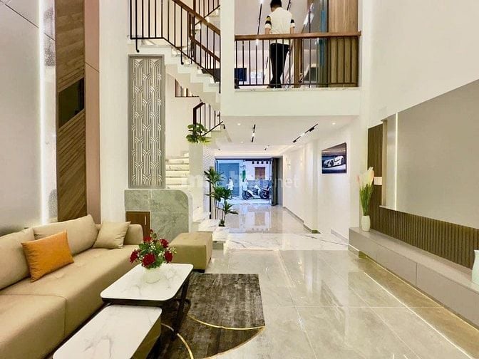 Ngộp! Bán nhà 45m2 Phùng Văn Cung,Phú Nhuận.Gần bệnh viện Hoàn Mỹ.