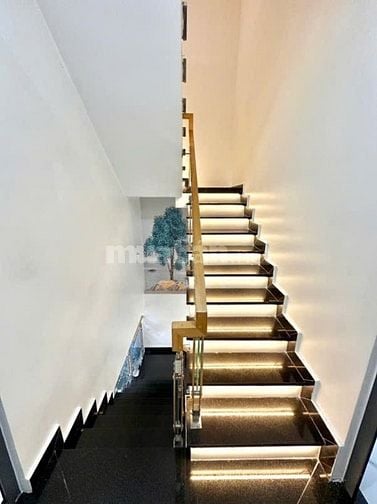 Nhà Q9 ô tô ngủ trong nhà 4 tầng 4pn thiết kế sang trọng 
