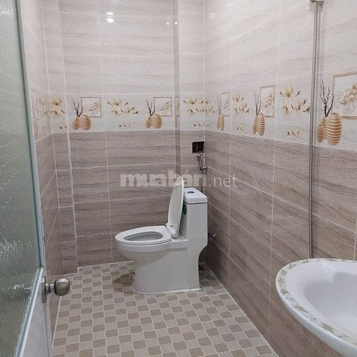 Nhà Ngộp Bank bán gấp ở Nguyễn Thị Tú_Bình Chánh 60m2/ 1 tỷ 680tr SHR