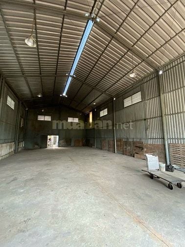 Cho thuê kho 330 m2 đường Trần Bá Giao, P5, Gò Vấp