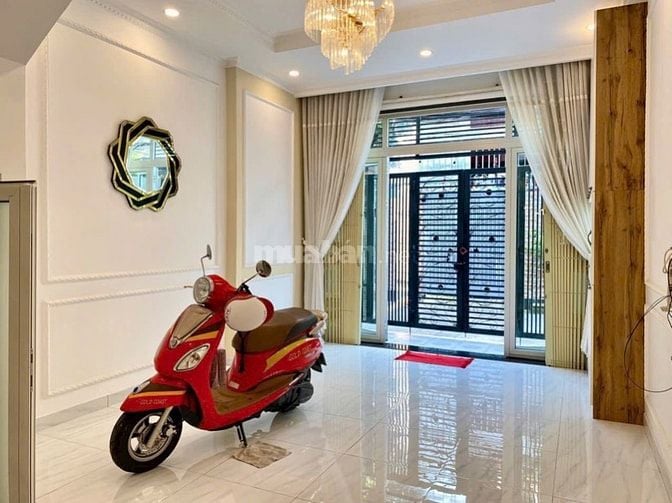 BÁN NHÀ ĐẸP CMT8 Q3 ( 65m2 ) - MUA LÀ VÀO Ở NGAY - KẾT CẤU ĐẸP