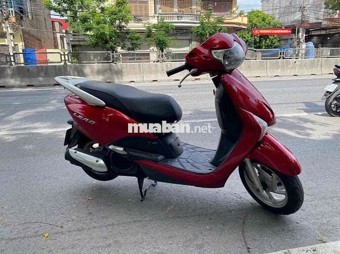 Honda lead đời cao êm đẹp như hình