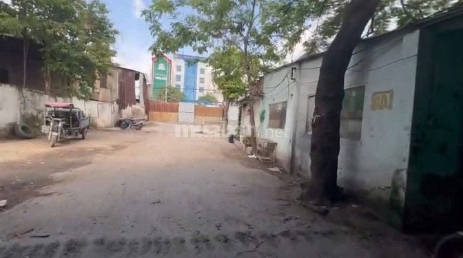 Cho thuê Kho xưởng 1600m2 Mặt Tiền Hà Huy Giáp, P.Thạnh  Lộc, Q12.