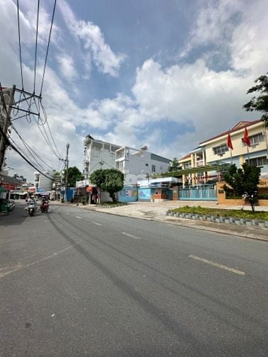 Cho thuê nhà đường Nguyễn Tư Nghiêm giá 16 triệu/ tháng 