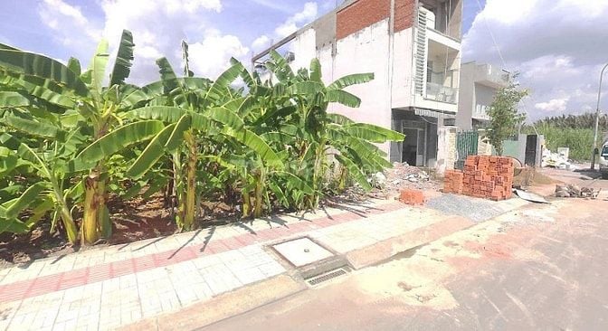Chủ bán lô đất 80m2 giá tốt ngay chợ Bình Điền, Q8 Đường số 1 sổ riêng