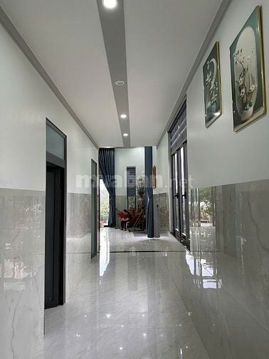 Nhà vườn nghỉ dưỡng Đức Trọng gần sân bay full nội thất giá 3.7 tỉ