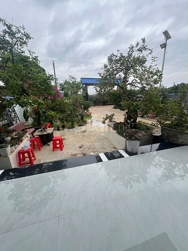 Nhà vườn nghỉ dưỡng Đức Trọng gần sân bay full nội thất giá 3.7 tỉ