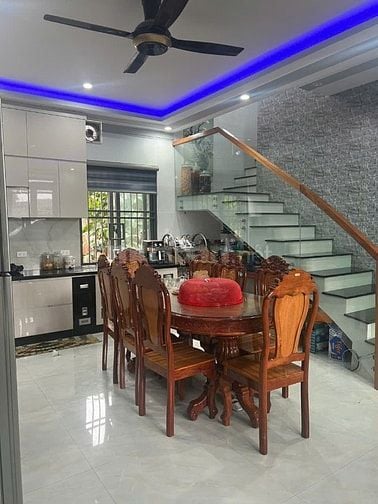 Nhà vườn nghỉ dưỡng Đức Trọng gần sân bay full nội thất giá 3.7 tỉ