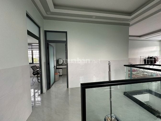 Nhà vườn nghỉ dưỡng Đức Trọng gần sân bay full nội thất giá 3.7 tỉ